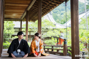 京都｜新緑の季節の毘沙門堂で行う和装ロケーション前撮り写真撮影