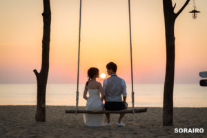 京都｜京丹後の立岩と夕日ヶ浦で行う海辺の洋装ロケーションフォト撮影